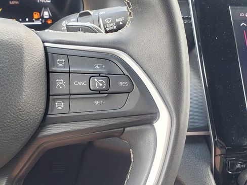 Used 2024 Jeep Grand Cherokee Altitude AWD/4WD image 14