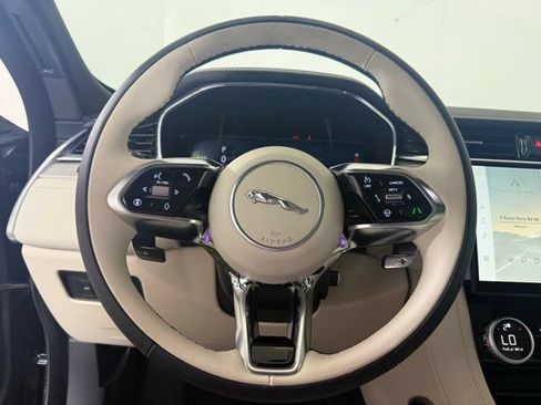 Certified 2026 Jaguar F-PACE R-Dynamic S AWD/4WD image 20