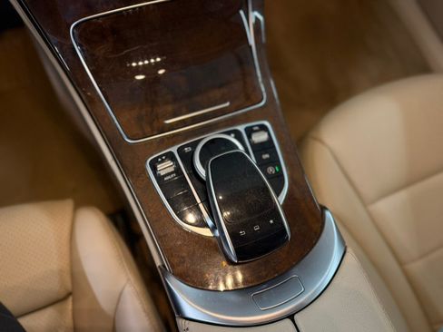 Used 2015 Mercedes-Benz C 300 4MATIC Sedan image 20