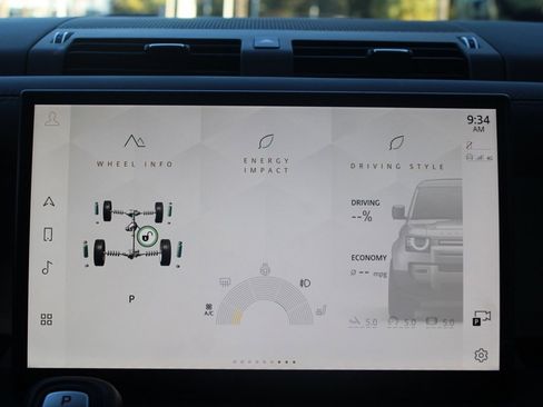 Certified 2025 Land Rover Defender 130 X-Dynamic SE image 26