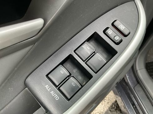 Used 2010 Toyota Prius Five image 19