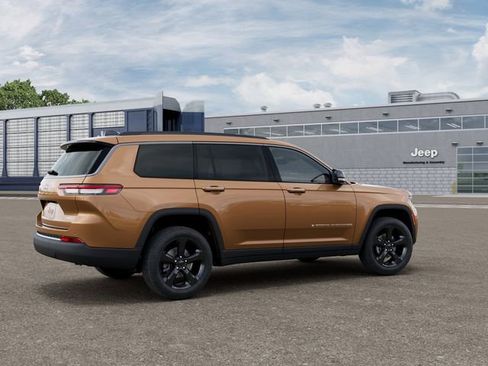 New 2026 Jeep Grand Cherokee L Limited RWD image 4