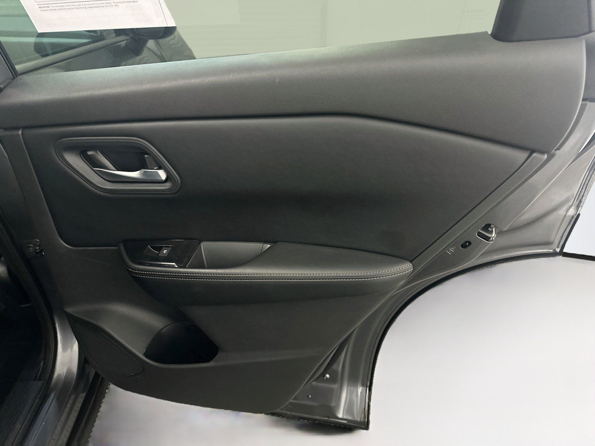 Used 2025 Nissan Rogue SV AWD/4WD image 31