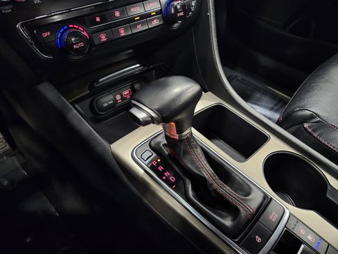 Used 2016 Kia Optima SX w/ Technology Package image 11