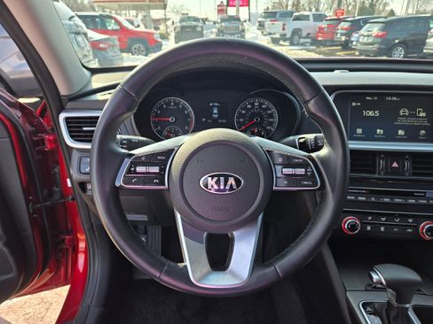 Used 2020 Kia Optima SE image 6