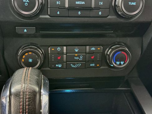 Used 2017 Ford F150 XLT w/ Equipment Group 302A Luxury AWD/4WD image 18