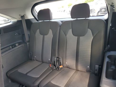 Used 2024 Kia Sorento LX image 14