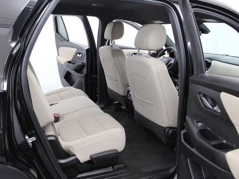 Used 2022 Chevrolet Traverse LS FWD image 20