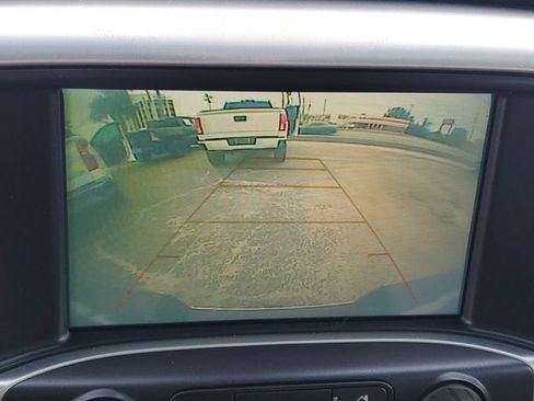 Used 2018 GMC Sierra 1500 SLT w/ Enhanced Driver Alert Package image 17