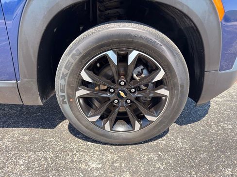 Used 2022 Chevrolet TrailBlazer LT w/ LPO, Blackout Package AWD/4WD image 18