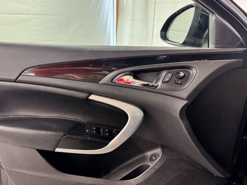 Used 2017 Buick Regal AWD image 15