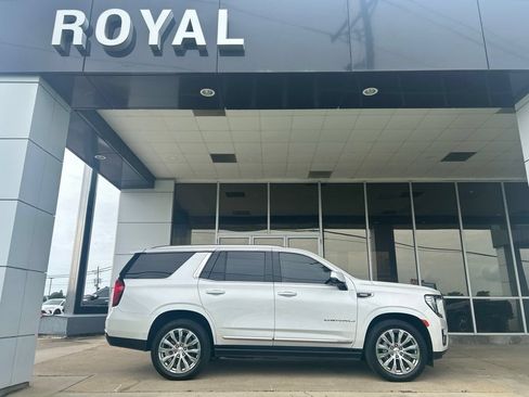 Used 2022 GMC Yukon Denali RWD image 1
