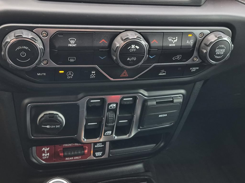 Used 2022 Jeep Gladiator Rubicon w/ LED Lighting Group AWD/4WD image 30