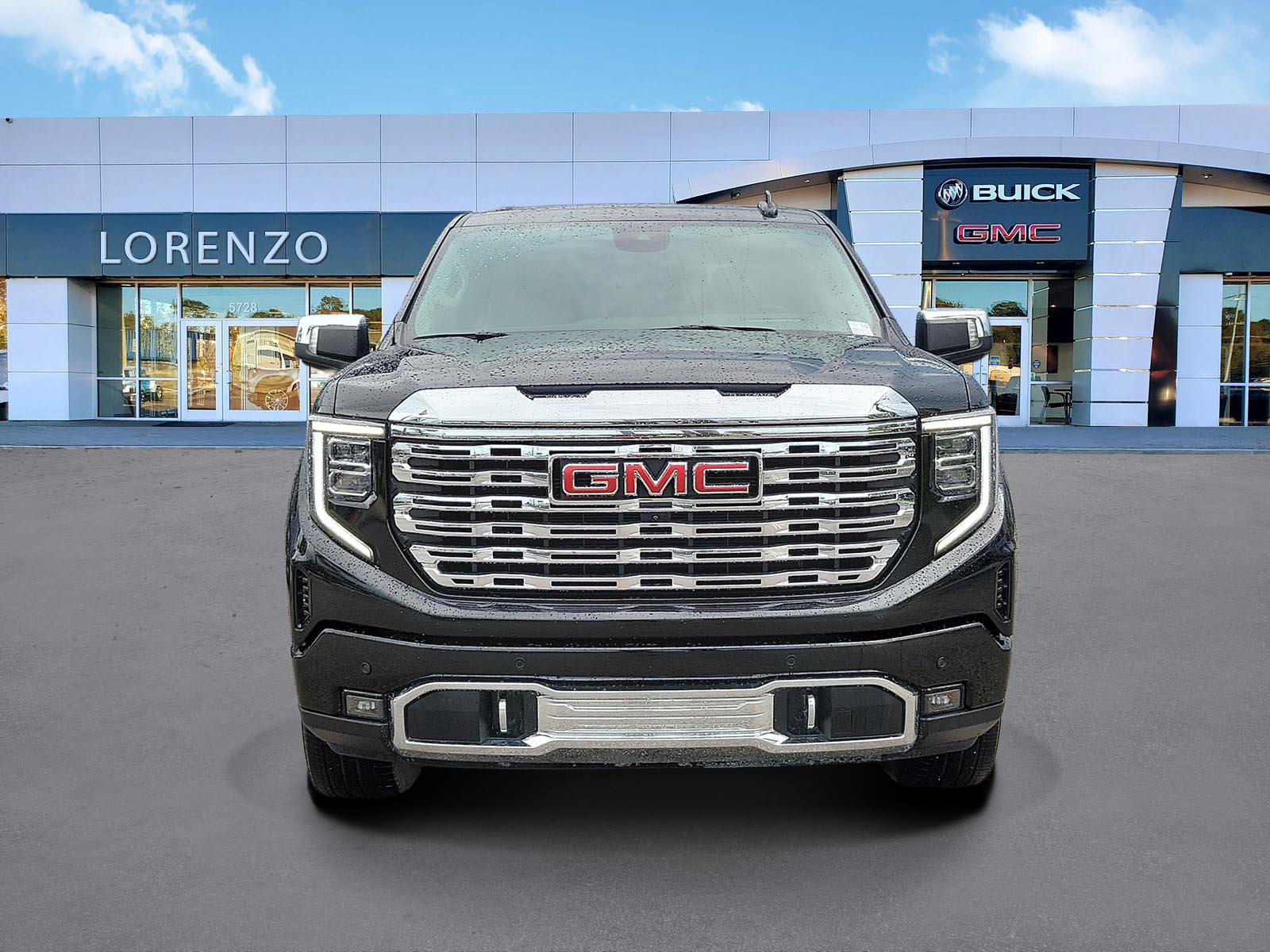 Used 2024 GMC Sierra 1500 Denali w/ Technology Package AWD/4WD image 2