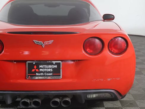 Used 2006 Chevrolet Corvette Coupe w/ Preferred Equipment Group RWD image 11