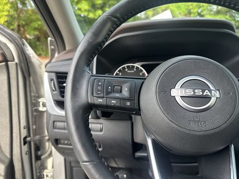 Used 2023 Nissan Rogue SV w/ SV Premium B Package AWD/4WD image 17