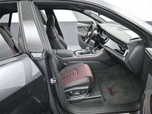 Used 2025 Audi RS Q8 performance image 35