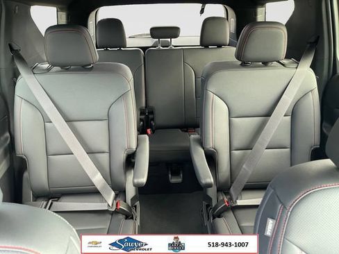Used 2024 Chevrolet Traverse Z71 w/ Enhanced Driving Package AWD/4WD image 17