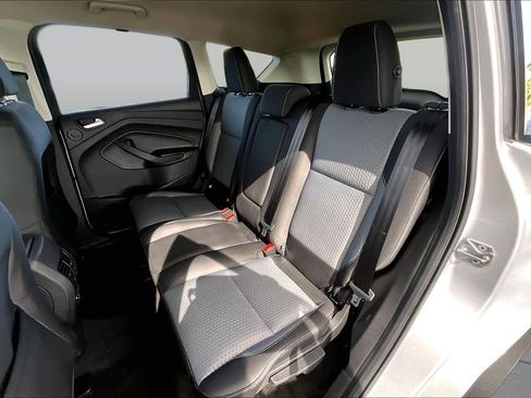 Used 2017 Ford Escape SE w/ Equipment Group 201A FWD image 19