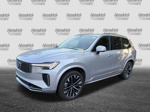 Certified 2026 Volvo XC90 B6 Plus AWD/4WD image 5