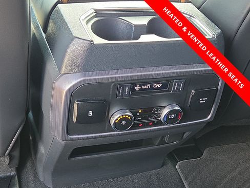 Used 2024 Ford Expedition Platinum AWD/4WD image 12