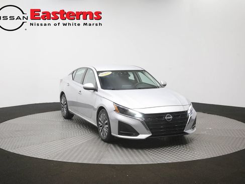 Used 2023 Nissan Altima 2.5 SV FWD image 49