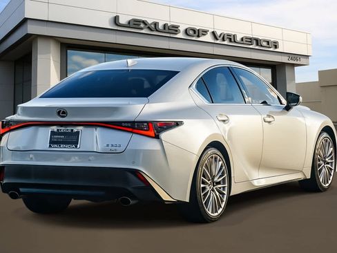 Certified 2024 Lexus IS 300 AWD image 4