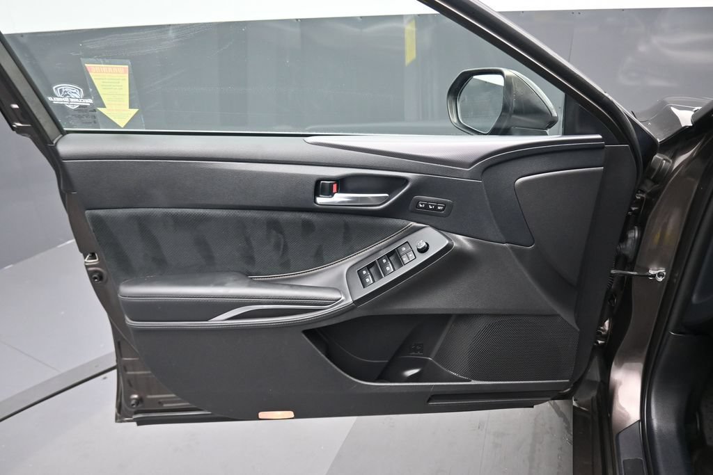 Used 2020 Toyota Avalon Touring w/ Advanced Safety Package FWD image 9