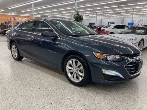 Used 2019 Chevrolet Malibu LT FWD image 4