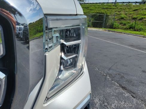 Used 2019 GMC Sierra 1500 Denali RWD image 3