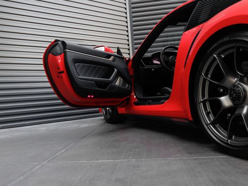 Certified 2025 Porsche 911 Turbo S AWD/4WD image 13