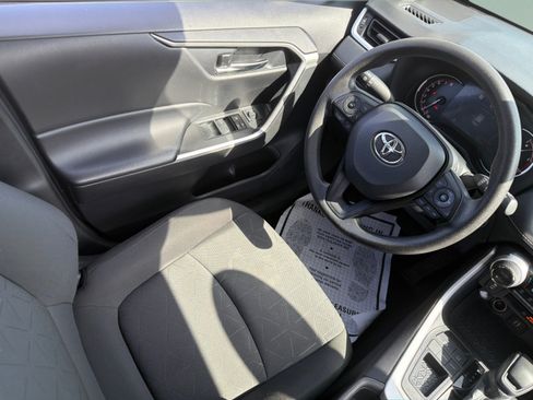 Used 2024 Toyota RAV4 XLE FWD image 14