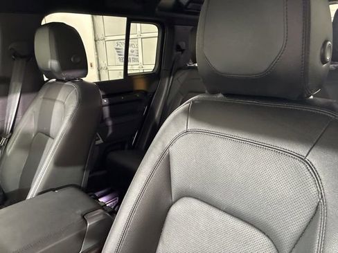 Used 2024 Land Rover Defender 110 S image 17