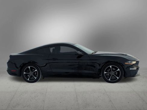 Used 2018 Ford Mustang Coupe image 7