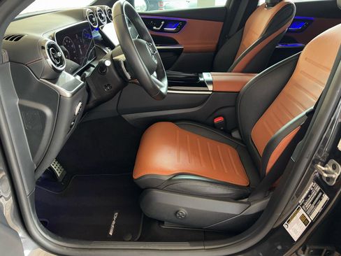 Used 2025 Mercedes-Benz GLC 300 4MATIC image 14