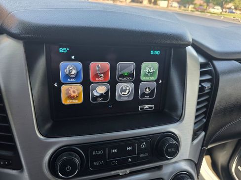 Used 2017 GMC Yukon SLT RWD image 32