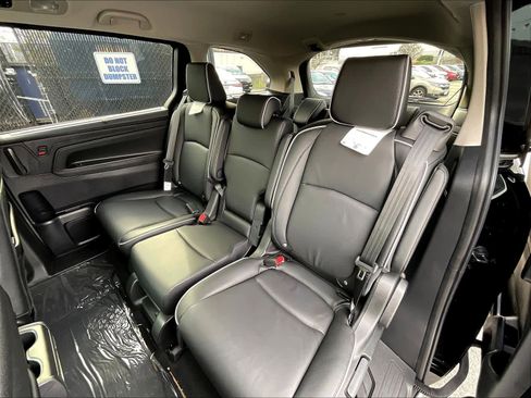 New 2026 Honda Odyssey Touring image 15