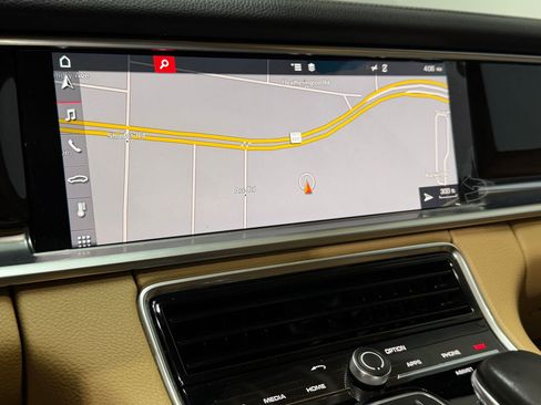 Used 2018 Porsche Panamera 4 AWD/4WD image 23