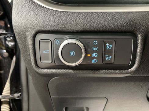 Used 2022 Ford Explorer XLT w/ Equipment Group 202A image 19