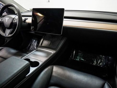 Used 2023 Tesla Model 3 Standard Range image 12