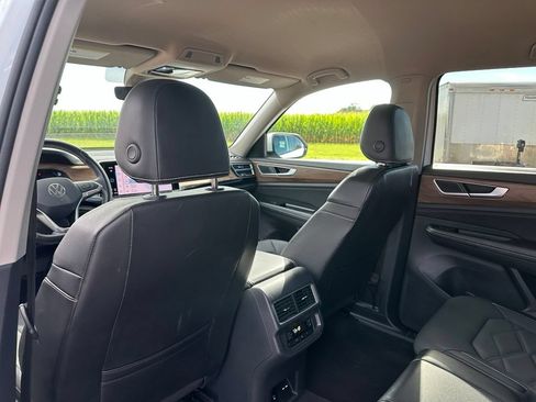 Used 2024 Volkswagen Atlas SE AWD/4WD image 23
