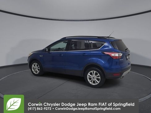 Used 2018 Ford Escape SE FWD image 10