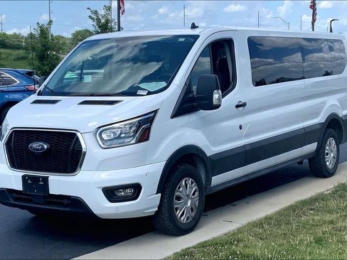 Used 2023 Ford Transit 350 XLT RWD image 5
