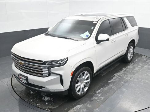 Used 2021 Chevrolet Tahoe High Country w/ Premium Package image 13