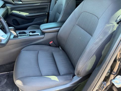 Certified 2019 Nissan Altima 2.5 S FWD image 17