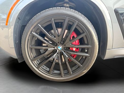 Used 2025 BMW X5 xDrive40i w/ M Sport Package AWD/4WD image 31