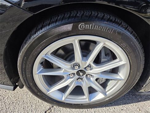 Used 2024 Ford Mustang GT Premium image 9