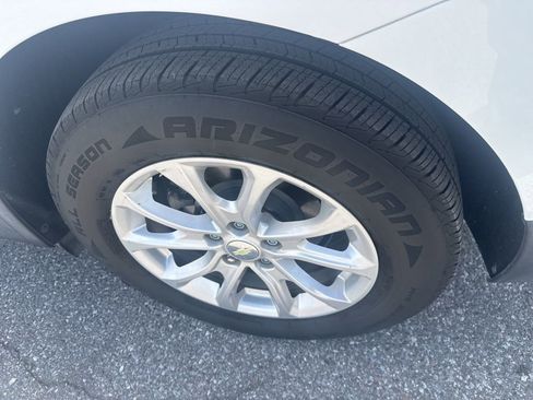 Used 2018 Chevrolet Equinox LT image 10