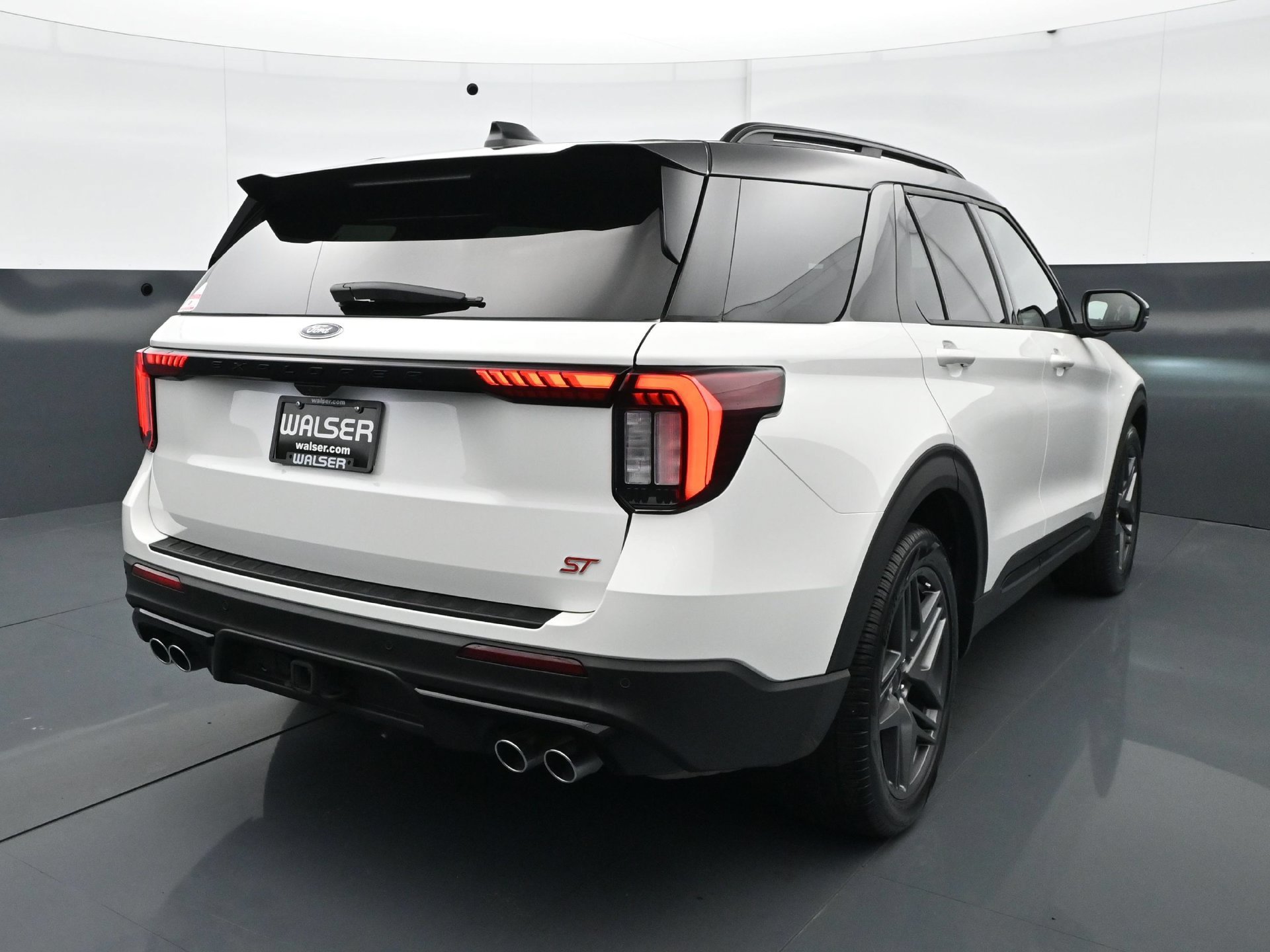 Used 2025 Ford Explorer ST w/ Sun And Sound Package AWD/4WD image 6