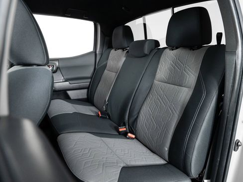 Used 2023 Toyota Tacoma TRD Off-Road image 17